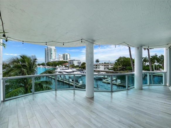 7918 Harbour Island Dr # 207, North Bay Village FL 33141 — #A11910684