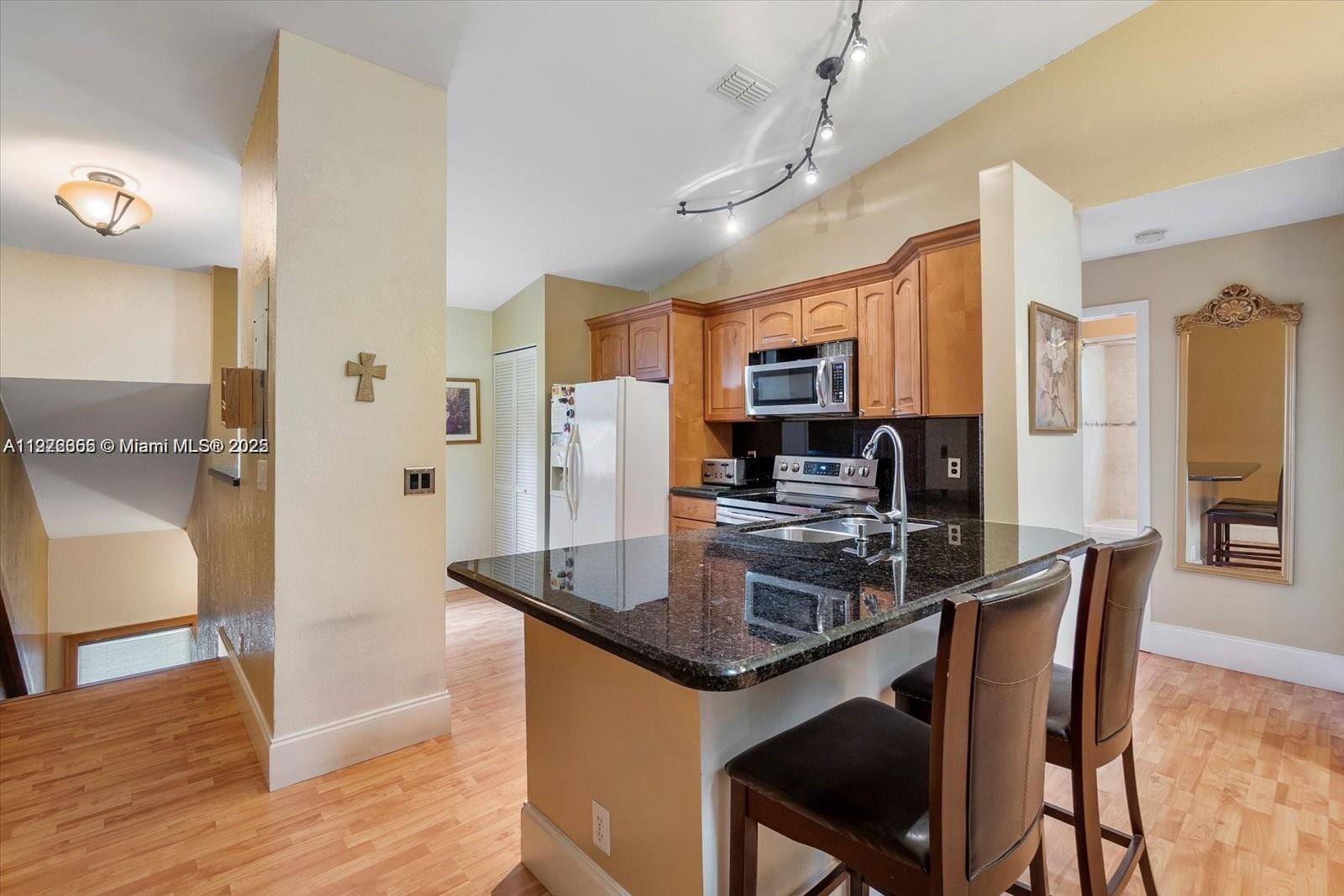 84b12bae-1097 2471 NW 56th Ave # 15, Lauderhill FL 33313 — #A11922355