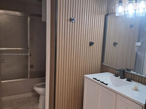 18061 Biscayne Blvd # 702, Aventura FL 33160 — #A11663278