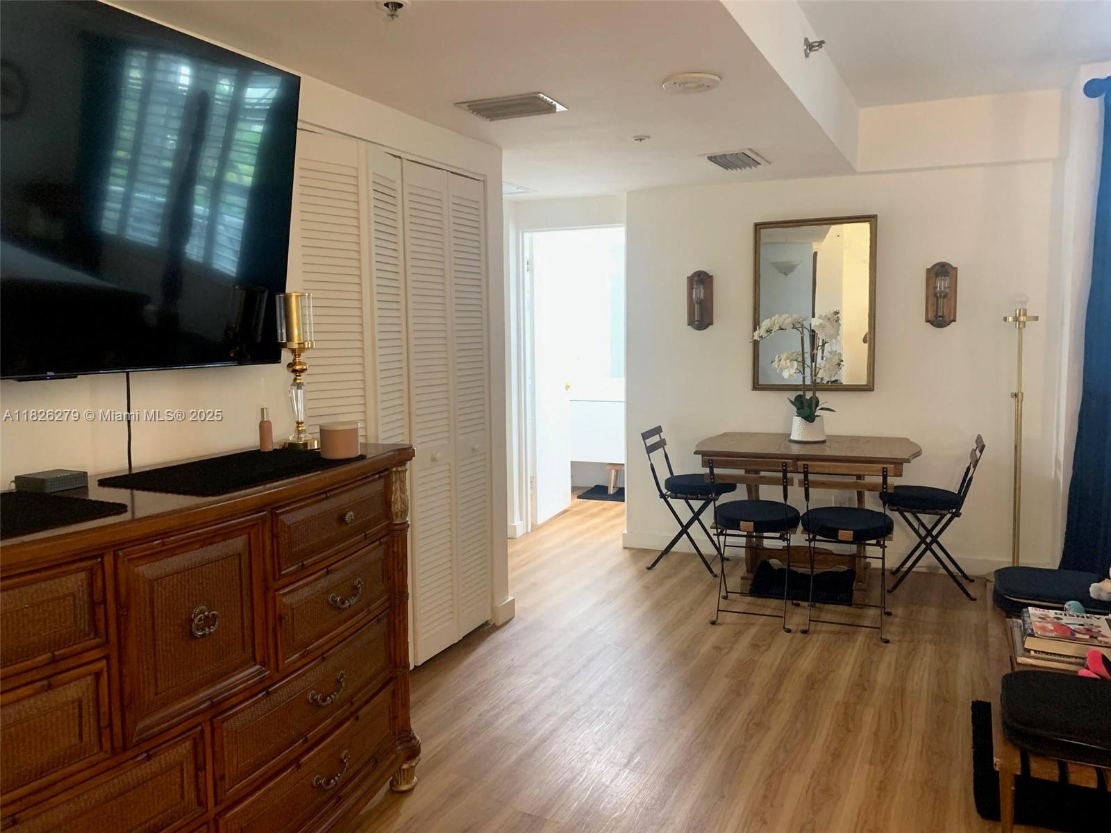 84b12bae-1165 100 Lincoln Rd # 315, Miami Beach FL 33139 — #A11826279