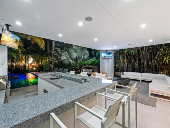 310 SE 11th Ave, Fort Lauderdale FL 33301 — #A11924942
