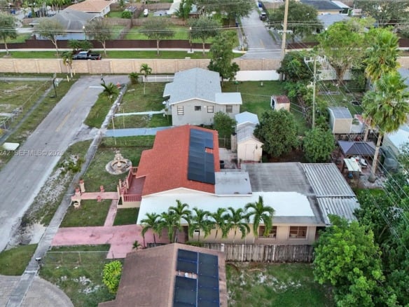 6404 Evans St, Hollywood FL 33024 — #A11924242