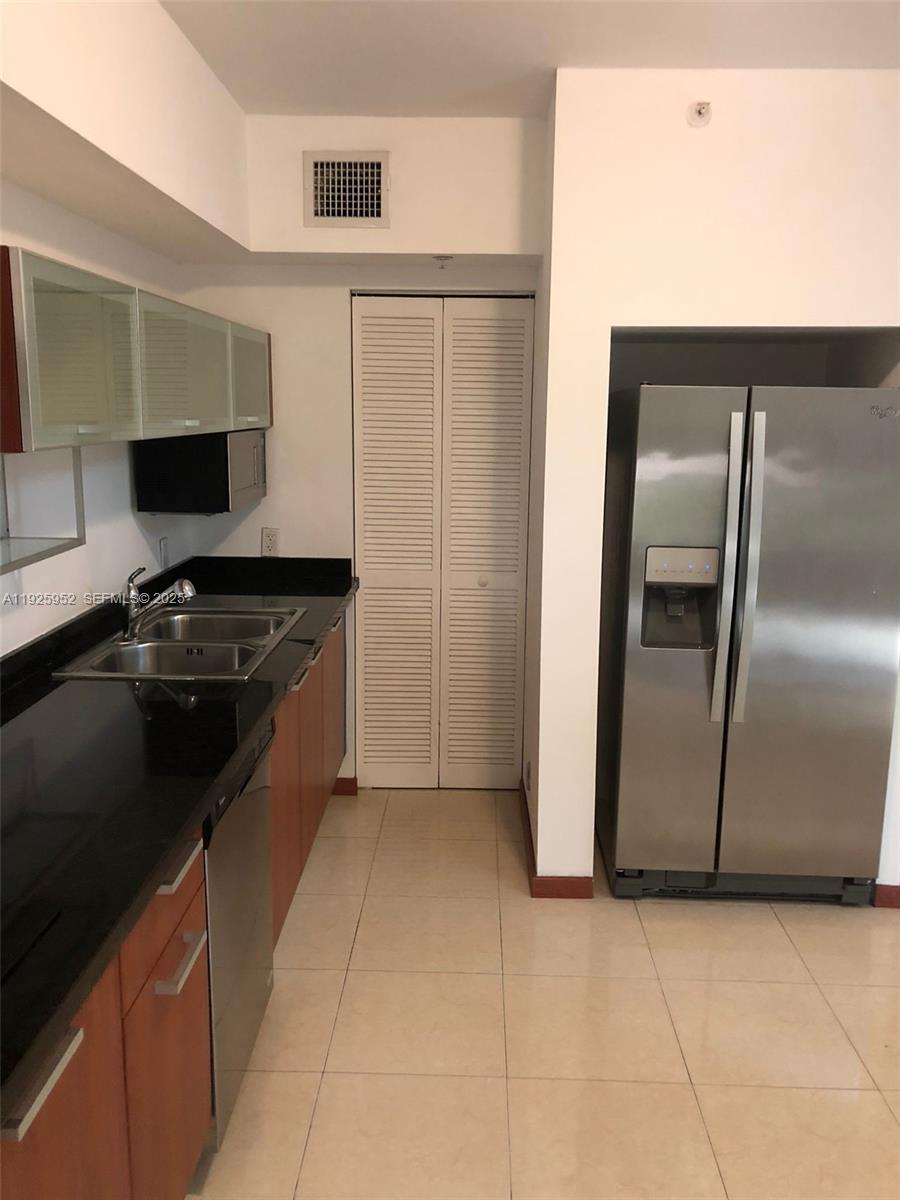 84b12bae-1229 1650 Brickell Ave # 111, Miami FL 33129 — #A11925952