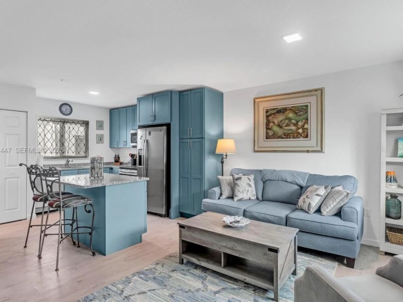 10877 Overseas Hwy # 37, Marathon FL 33050 — #A11926447