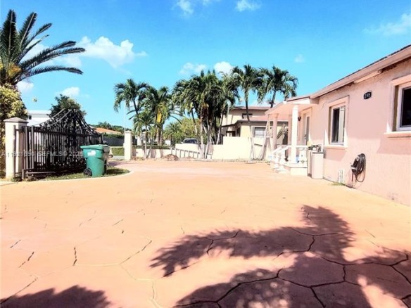 2145 SW 76th Ave, Miami FL 33155 — #A11921690