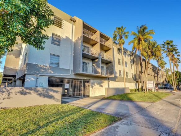 1595 NE 135th St # 334, North Miami FL 33161 — #A11927634