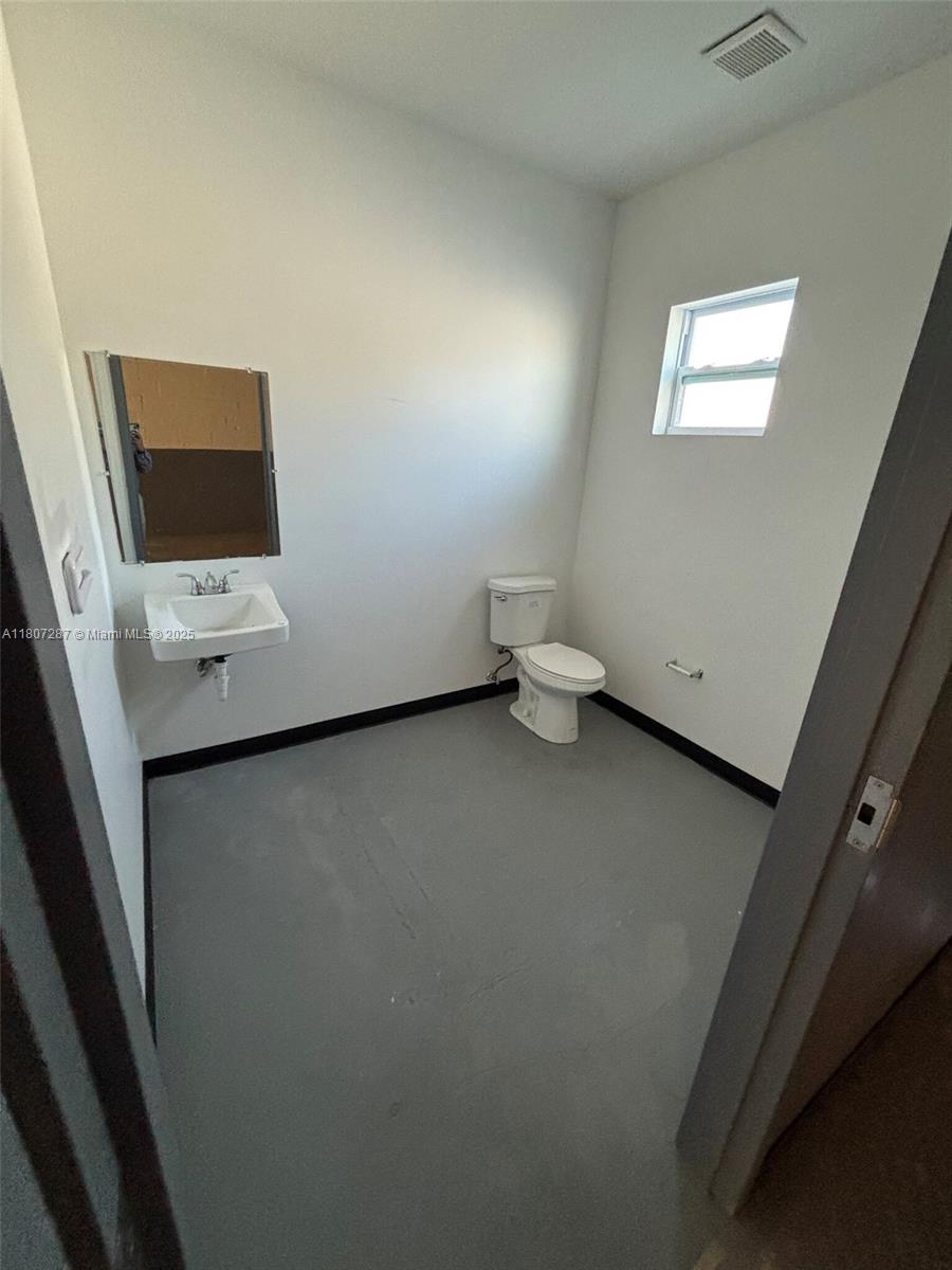 84b12bae-133 240 Andrews Ave # 04, Pompano Beach FL 33069 — #A11807287