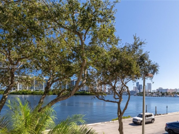 3255 NE 184th # 12206, Aventura FL 33160 — #A11803926