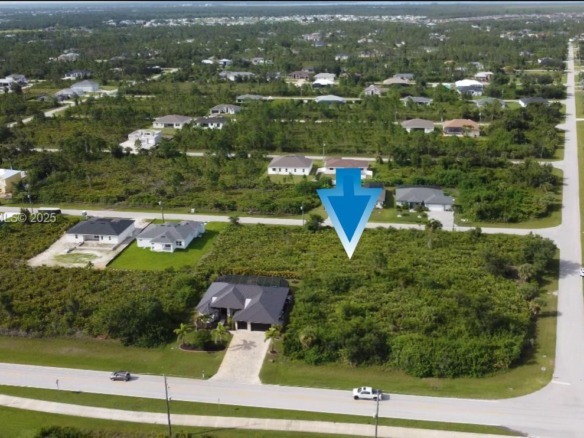13581 Jeronimo Ln, Port Charlotte FL 33981 — #A11929151