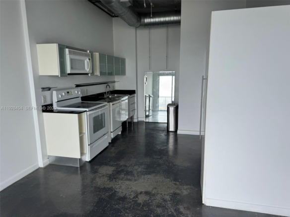 10 SW South River Dr # 812, Miami FL 33130 — #A11928454