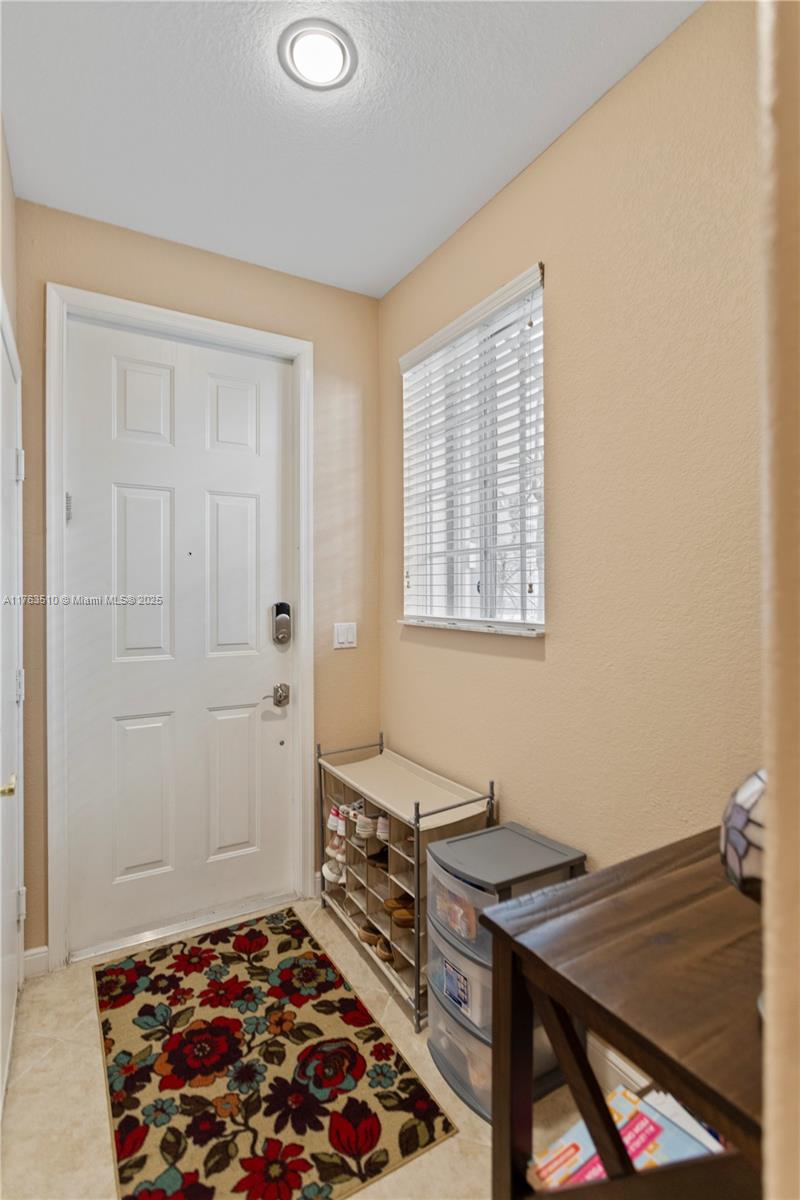 4650 SW 75th Way, Davie FL 33314 — #A11763510