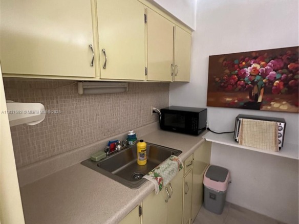 920 SW 11th Ave # 12A, Hallandale Beach FL 33009 — #A11837592