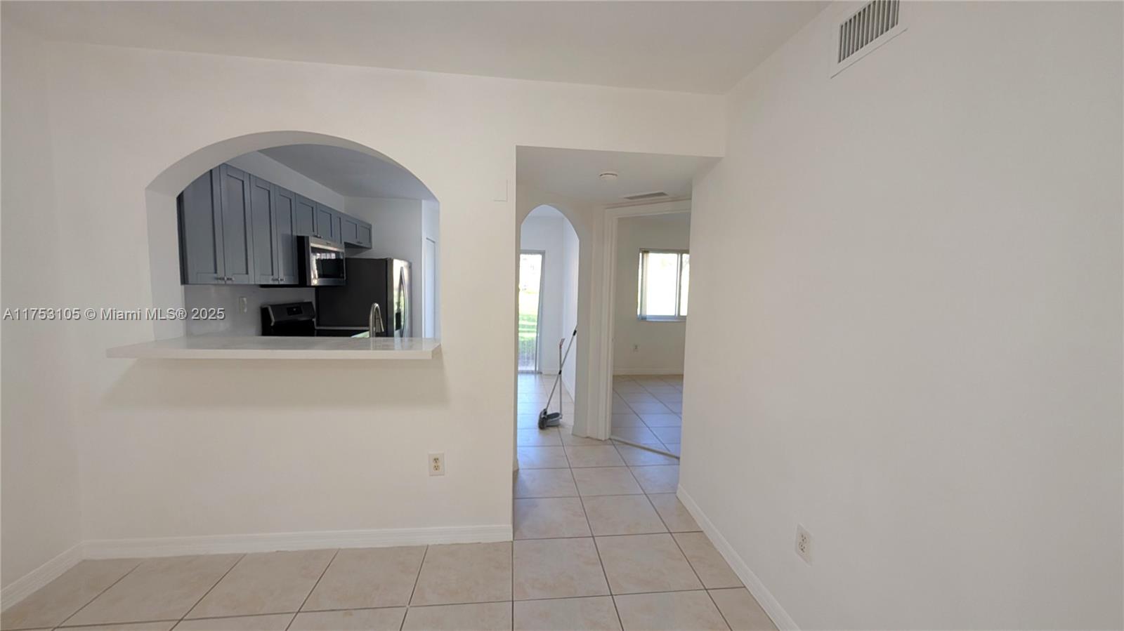 84b12bae-1546 3395 NE 9th St # 103, Homestead FL 33033 — #A11753105