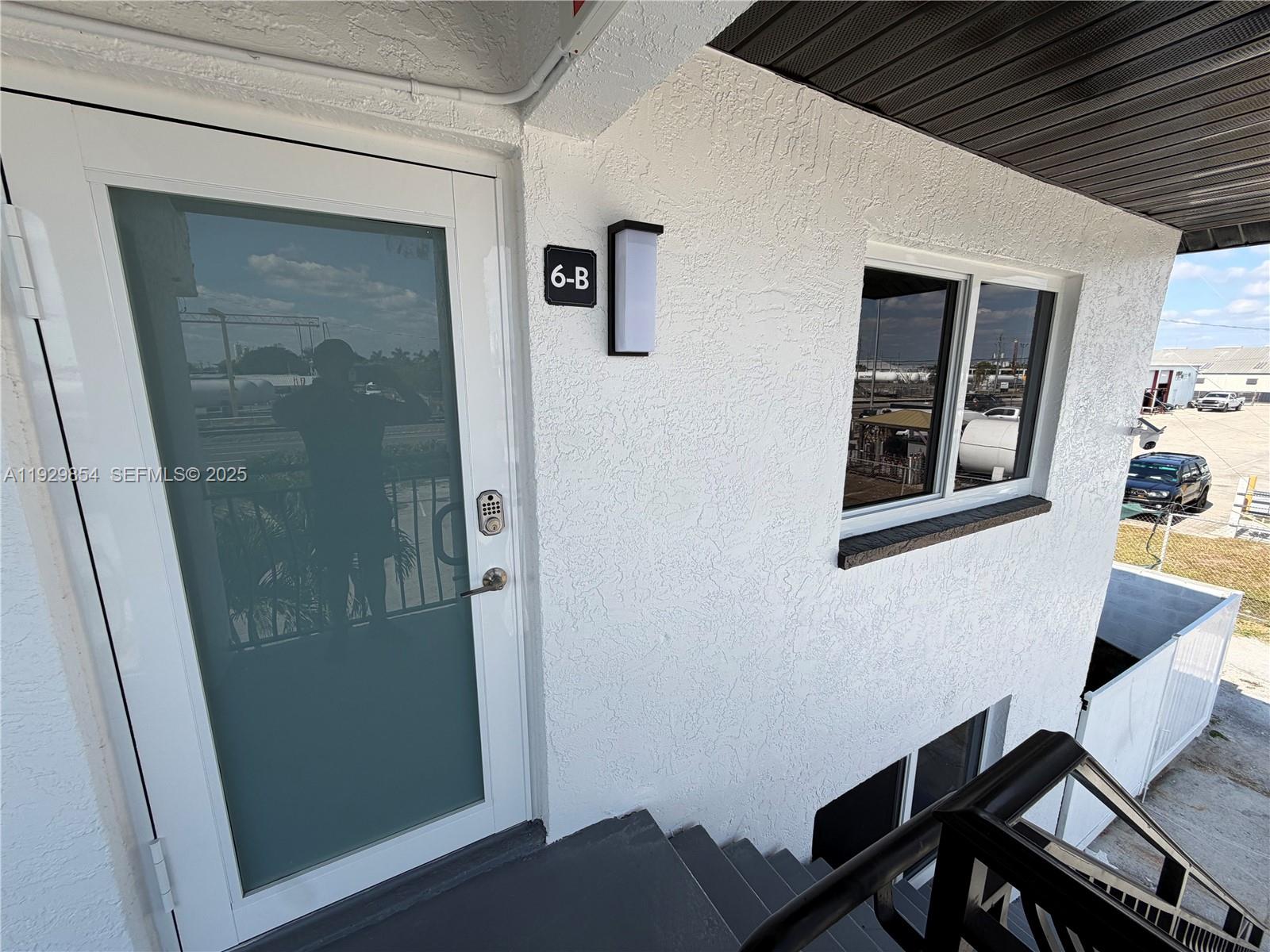 2700 EVANS # 6, Fort Myers FL 33901 — #A11929854