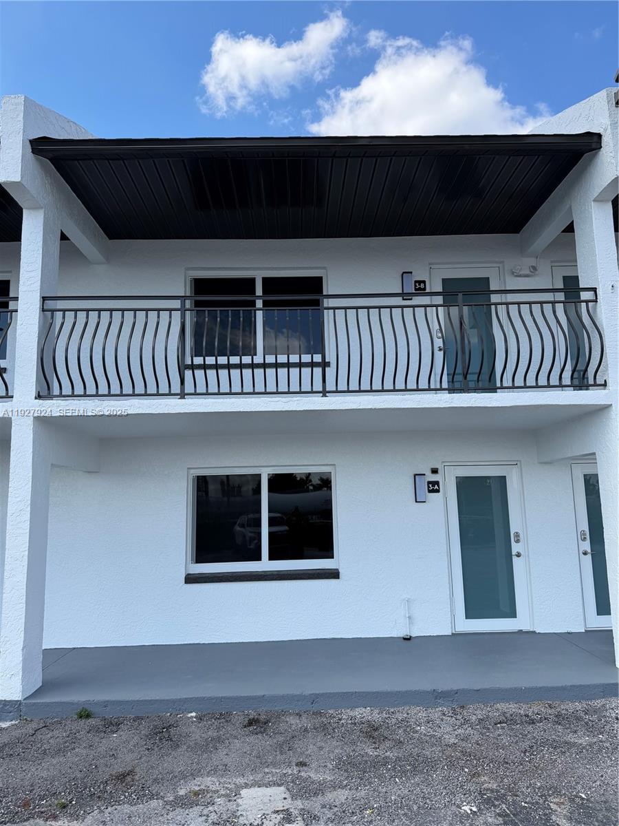 84b12bae-1559 2700 EVANS AVE # 3, Fort Myers FL 33901 — #A11927924