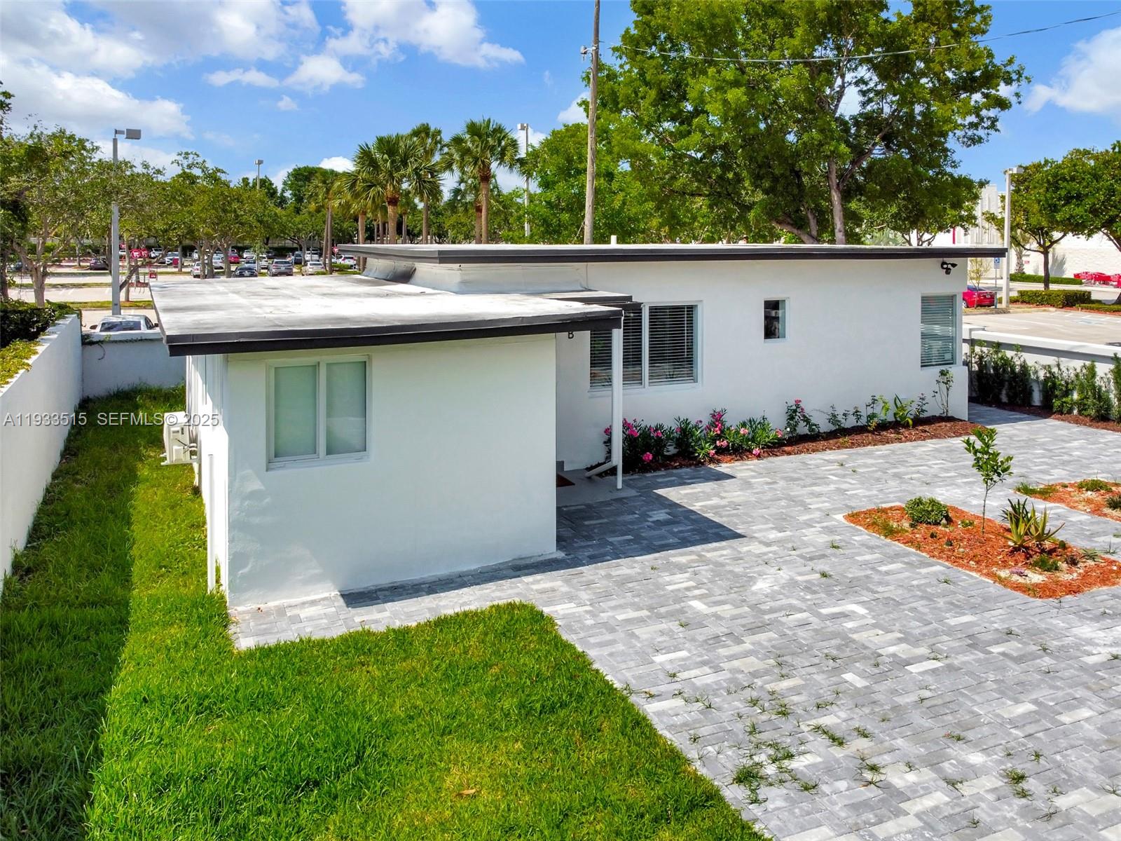 DCIM101MEDIADJI_0093.JPG 2055 NE 140th St, North Miami Beach FL 33181 — #A11933515