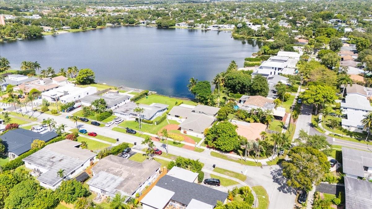 84b12bae-1587 1961 NE 188th St, Miami FL 33179 — #A11914967