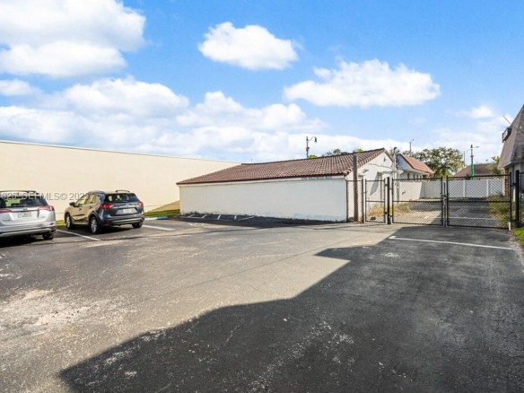 4749 Hollywood Blvd, Hollywood FL 33021 — #A11934325