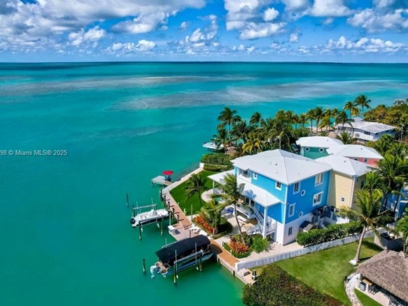 162 Bayview Dr, Islamorada FL 33036 — #A11800398