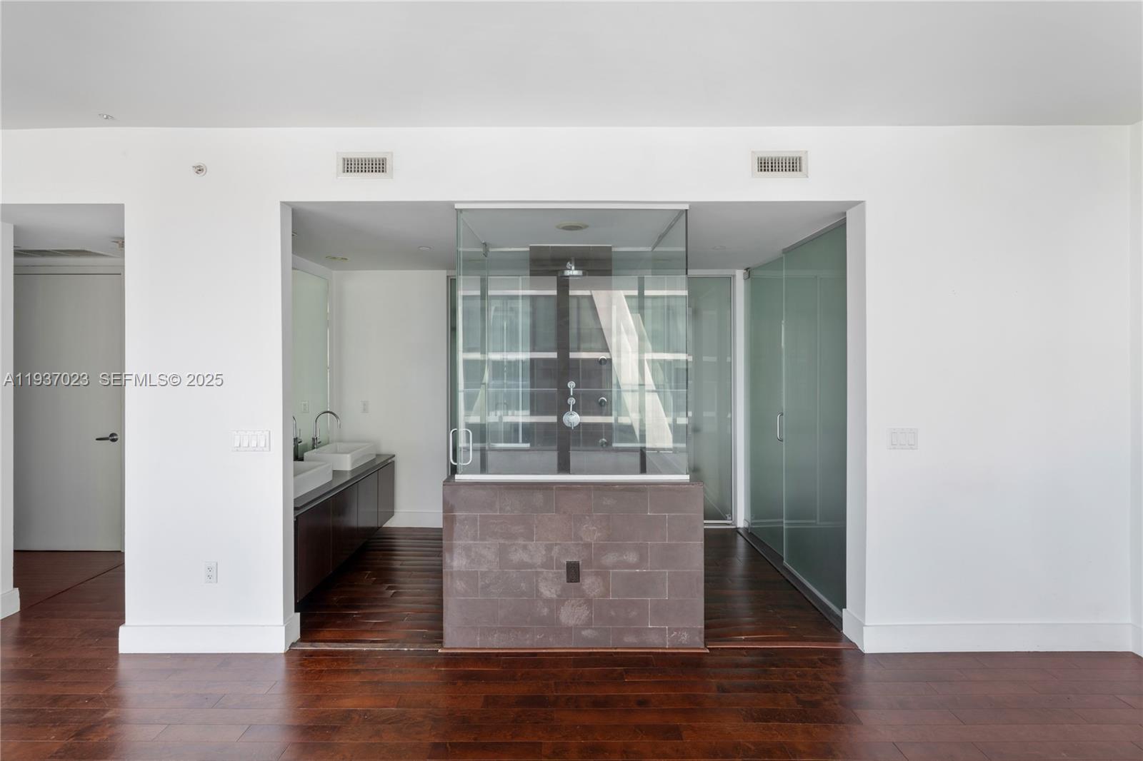 1040 Biscayne Blvd # 4108, Miami FL 33132 — #A11937023