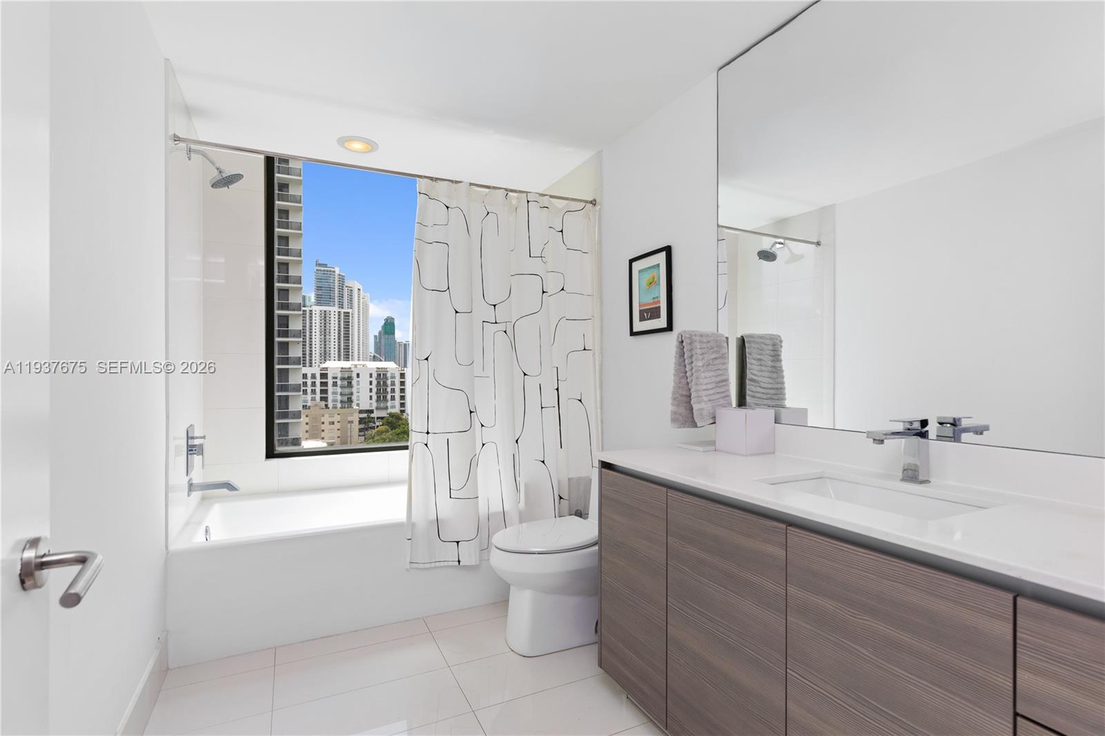 84b12bae-1752 460 NE 28th St # 808, Miami FL 33137 — #A11937675
