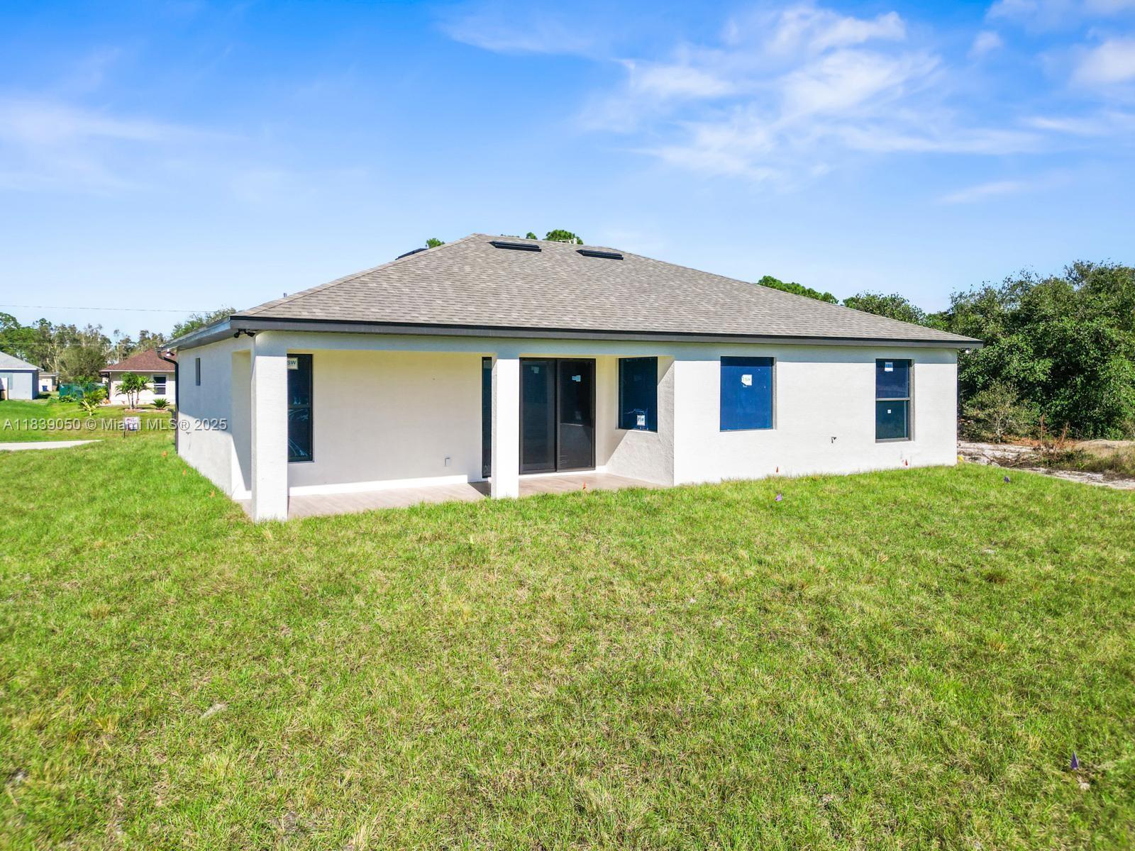 84b12bae-1785 2803 44TH ST SW, Lehigh Acres FL 33976 — #A11839050