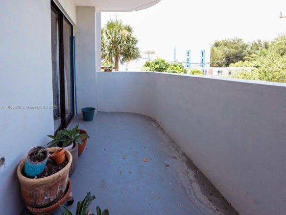 130 S Shore Dr # 3C, Miami Beach FL 33141 — #A11869838