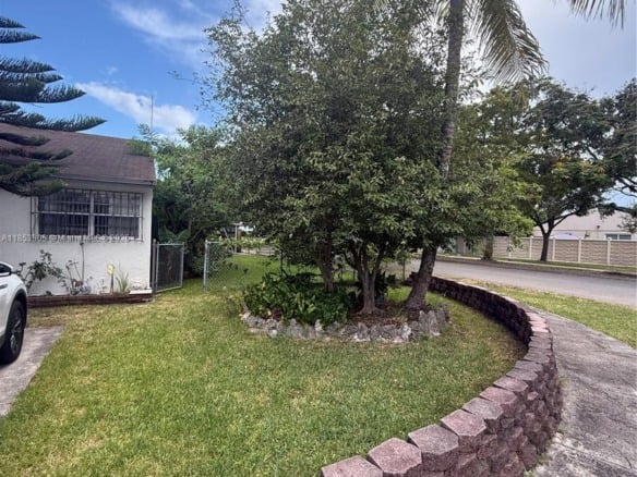 11472 SW 4th St, Sweetwater FL 33174 — #A11853805