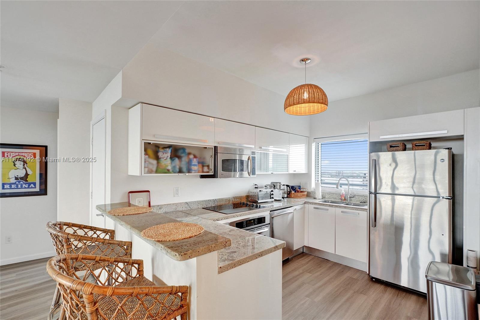 84b12bae-1813 601 NE 36th St # 2703, Miami FL 33137 — #A11874492