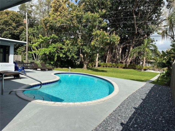 513 NW 30th St, Wilton Manors FL 33311 — #A11934011