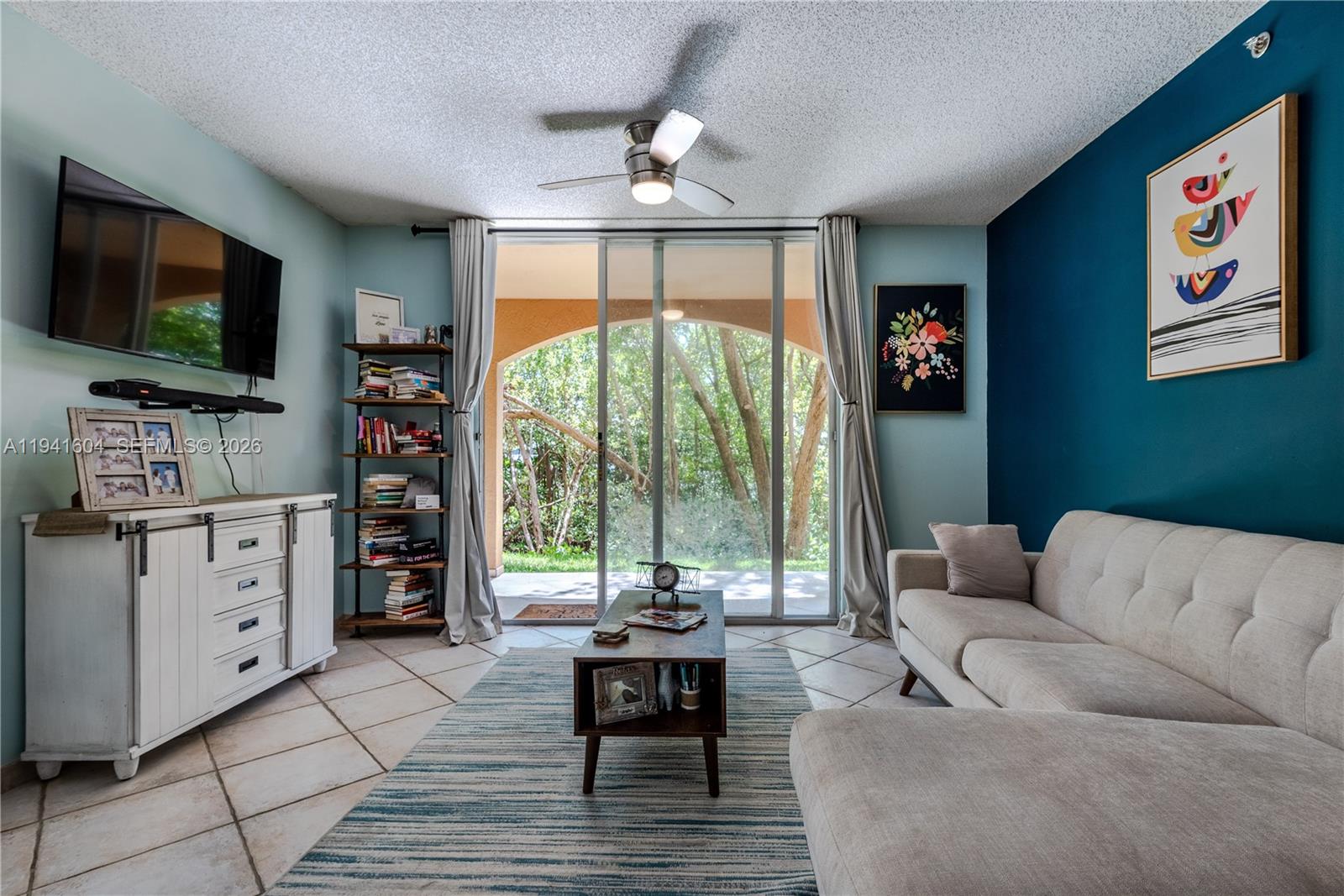 84b12bae-1894 19601 E Country Club Dr # 7104, Aventura FL 33180 — #A11941604