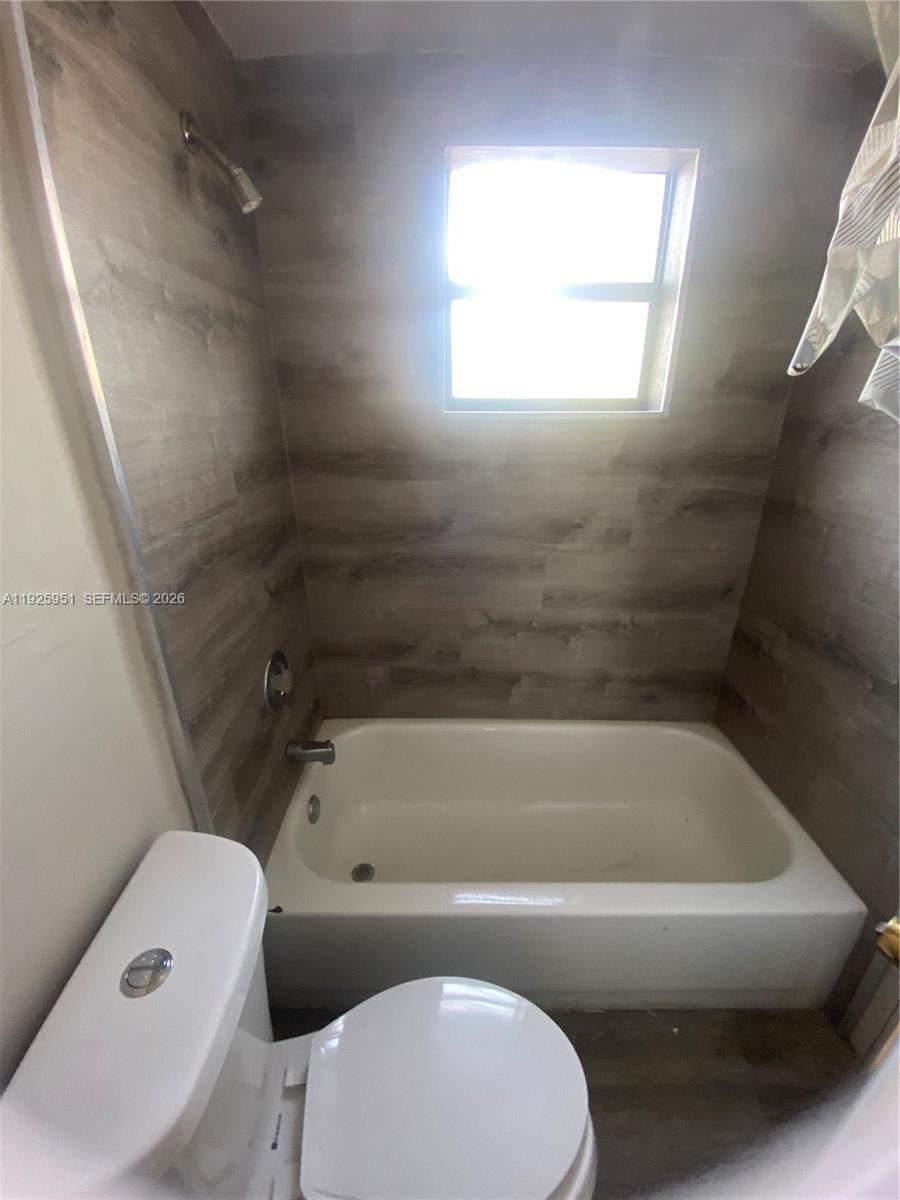 84b12bae-1908 13500 NE 3rd Ct # 205, North Miami FL 33161 — #A11925951