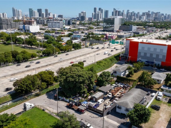 652 NW 31st St, Miami FL 33127 — #A11848171