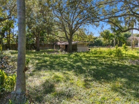 13500 SW 68th Ct, Pinecrest FL 33156 — #A11939656