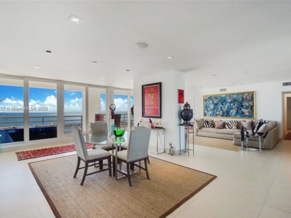 1541 Brickell Ave # 3902, Miami FL 33129 — #A11922287