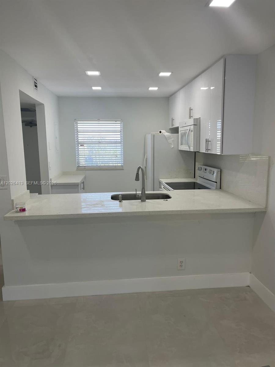 84b12bae-2020 9460 Tangerine Pl # 404, Davie FL 33324 — #A12026413