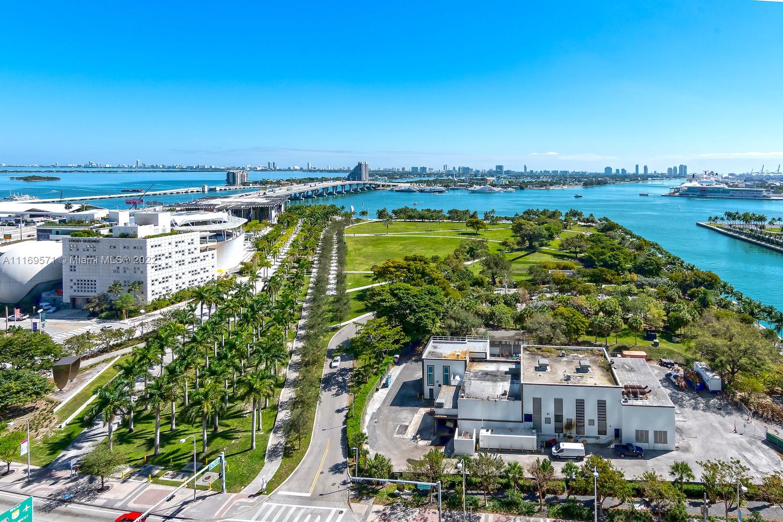 84b12bae-2170 900 Biscayne Blvd # 2006, Miami FL 33132 — #A11169571