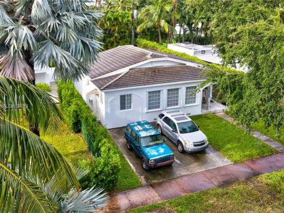 535 W 51st St, Miami Beach FL 33140 — #A11184594