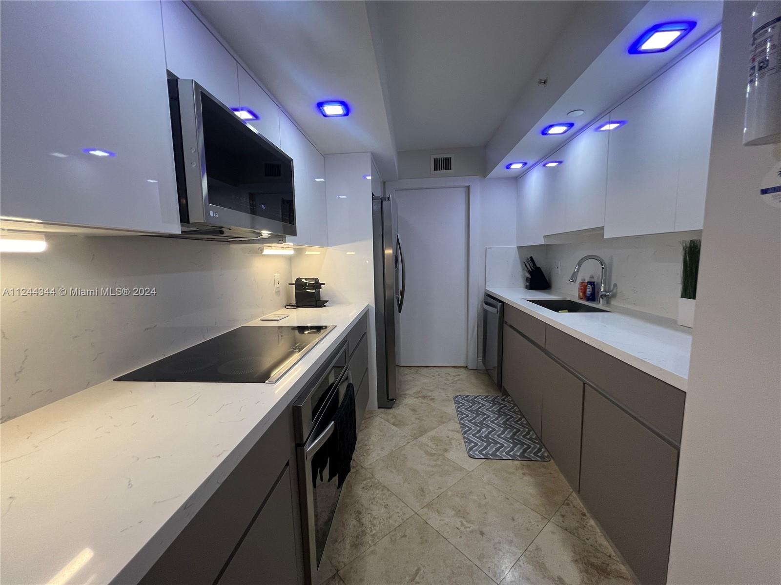 6917 Collins Ave # 809, Miami Beach FL 33141 — #A11244344