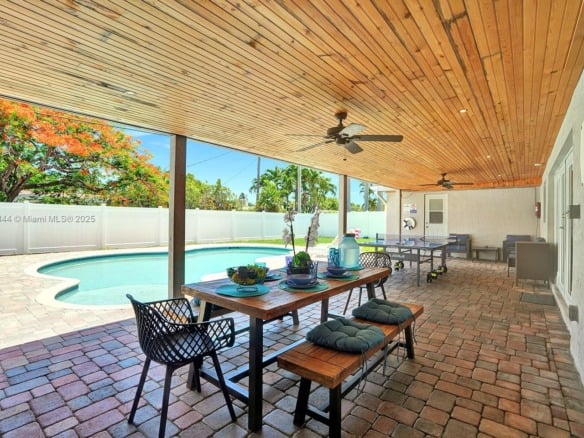 1301 Rodman St, Hollywood FL 33019 — #A11317844