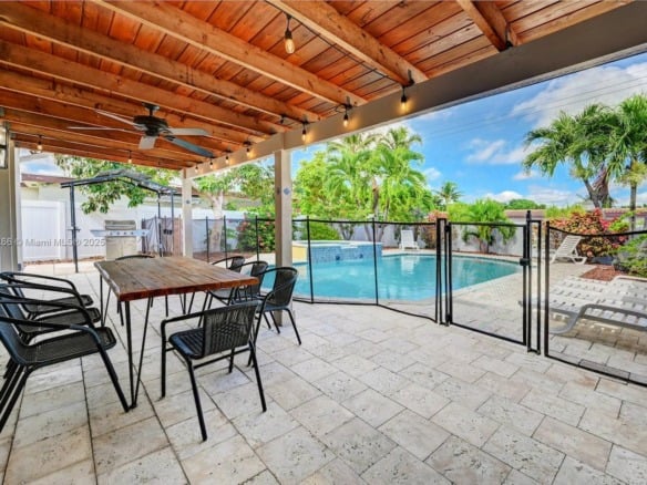 1311 Rodman St, Hollywood FL 33019 — #A11318266