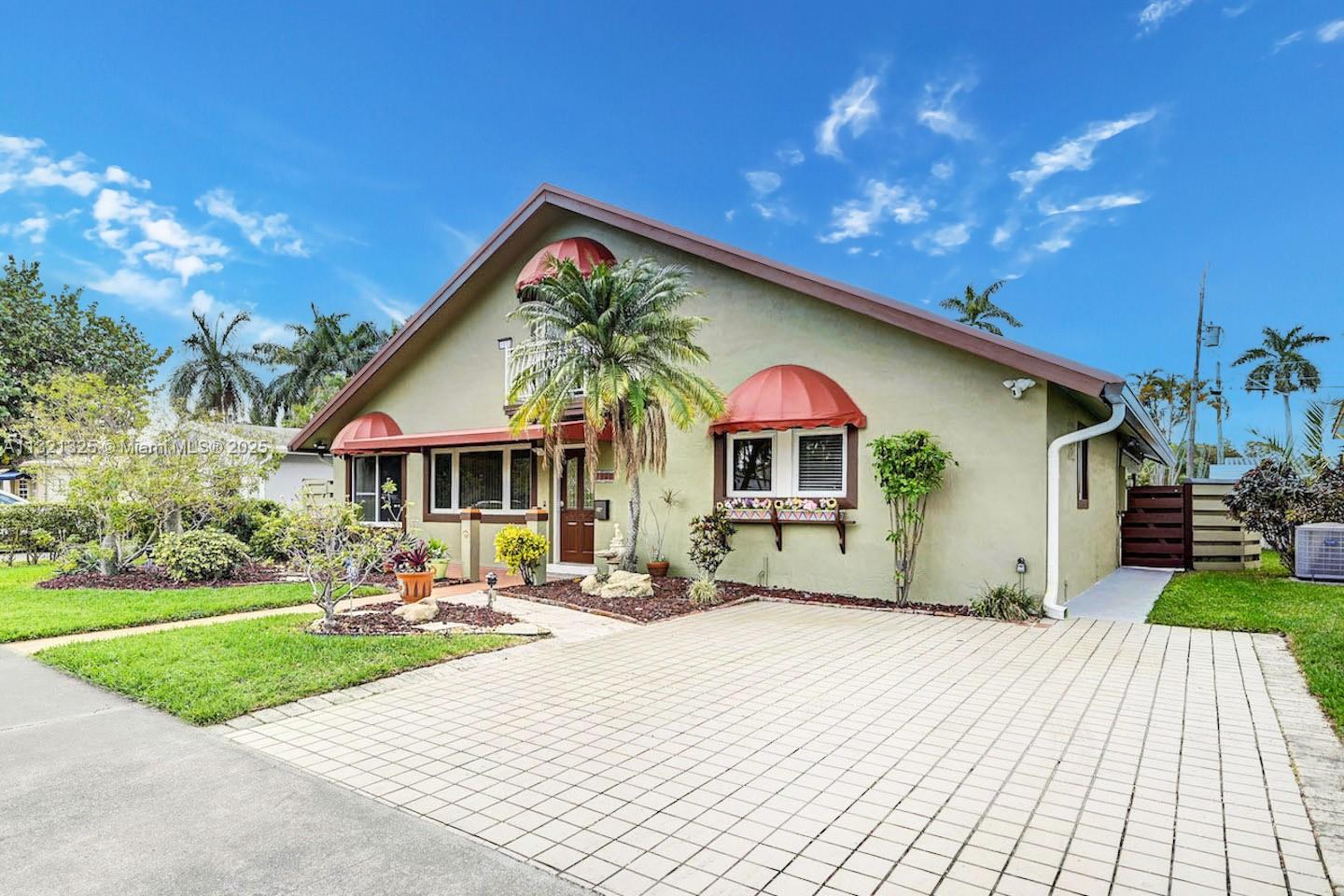 1020 N 13th Ter, Hollywood FL 33019 — #A11321325