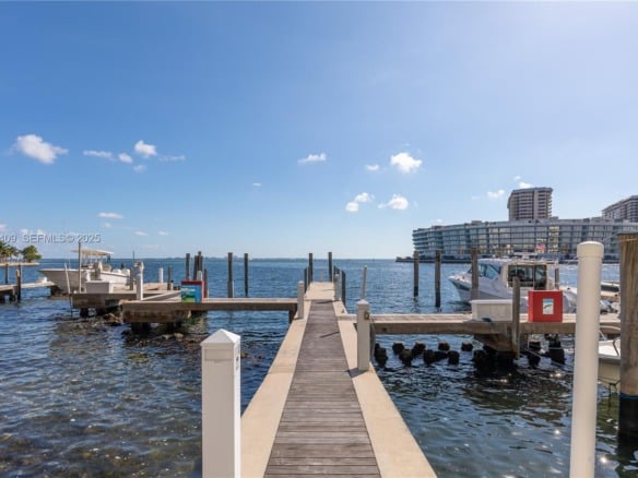 1660 W Glencoe St # 302, Coconut Grove FL 33133 — #A11333409