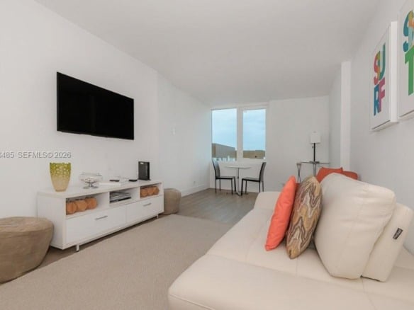 2301 Collins Ave # 927, Miami Beach FL 33139 — #A11348485