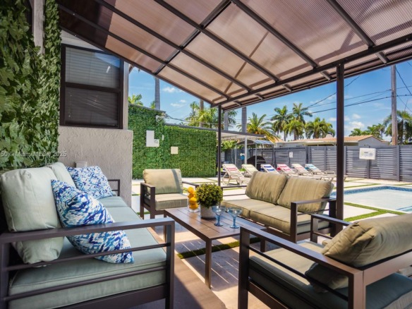 801 Harrison St, Hollywood FL 33019 — #A11389950