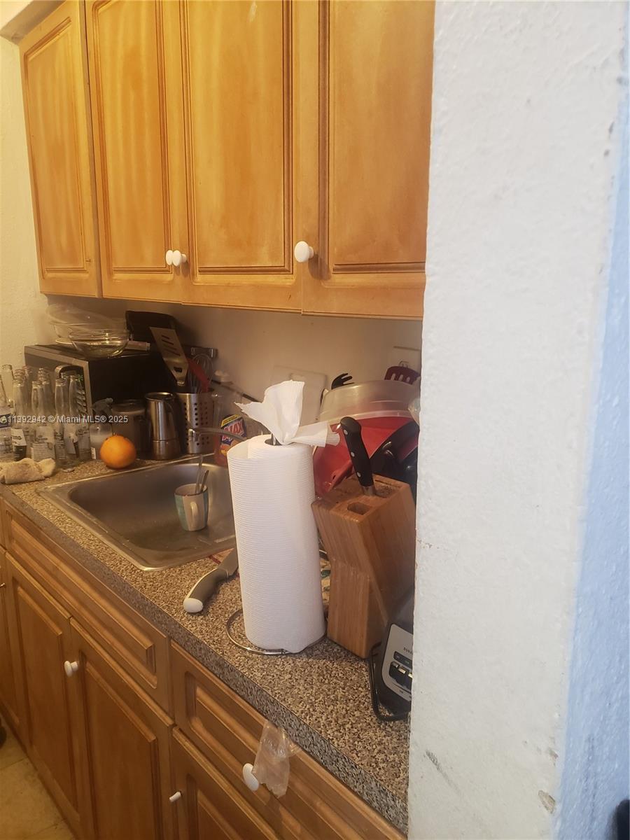 84b12bae-2410 2865 NW 22nd Ave, Miami FL 33142 — #A11392942