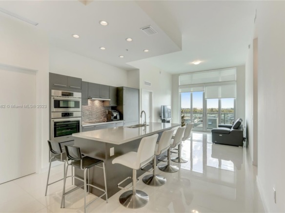 7825 NW 107th Ave # 816, Doral FL 33178 — #A11444382