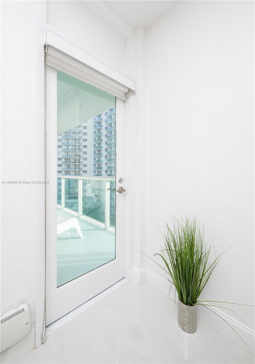 84b12bae-2488 3801 S Ocean Dr # 7O, Hollywood FL 33019 — #A11455456