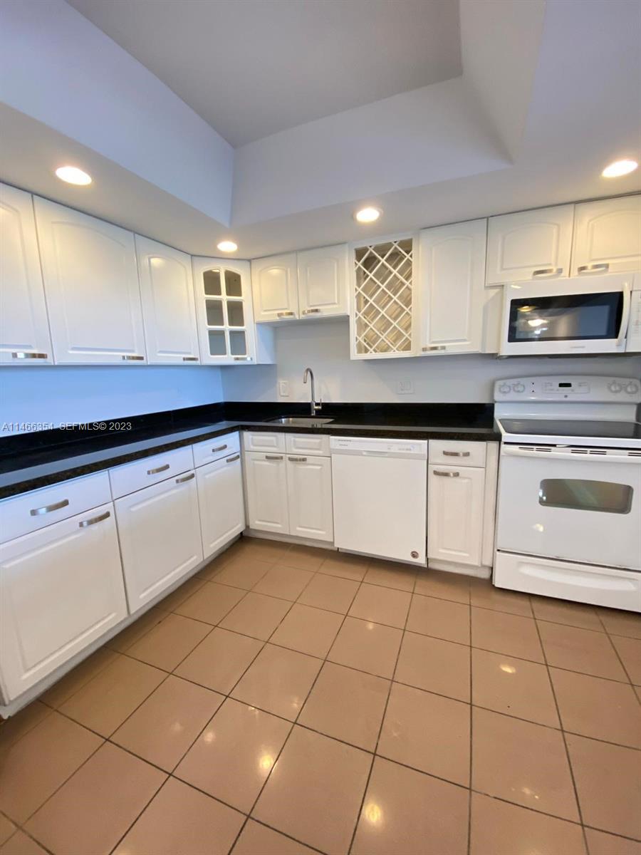 13499 Biscayne Blvd # 1505, North Miami FL 33181 — #A11466354