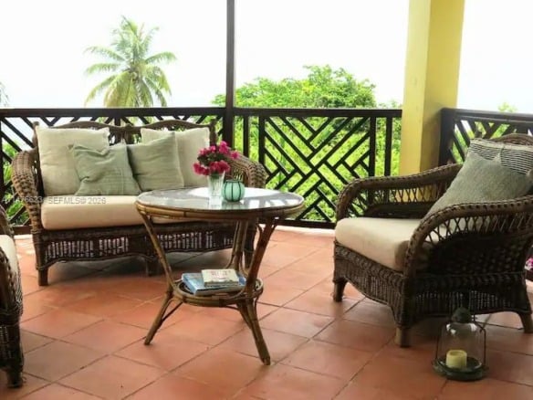 0 CALIBISHE, DOMINICA, 00000 — #A11476623